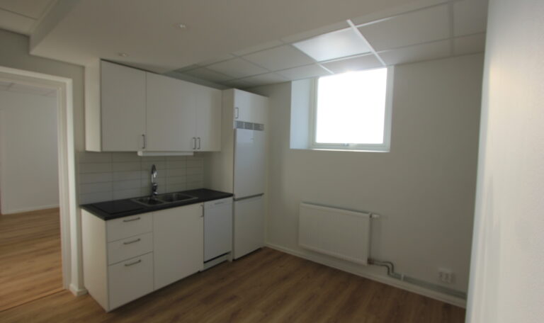 22601-2001 Renoverad och inflyttningsklar lokal uthyres